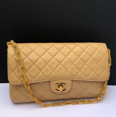 chanel vintage small evening clutch thin chain|Chanel timeless classic clutch.